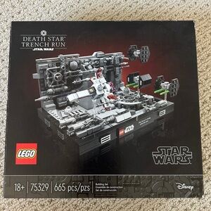 LEGO Star Wars: Death Star Trench Run Diorama (75329)